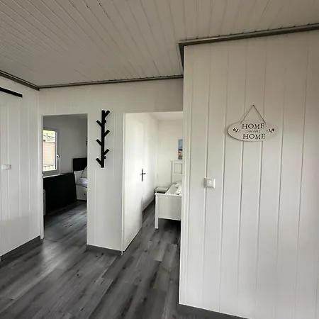 Surf-bungalow In Erster Reihe פארק נופש Klein Stromkendorf
